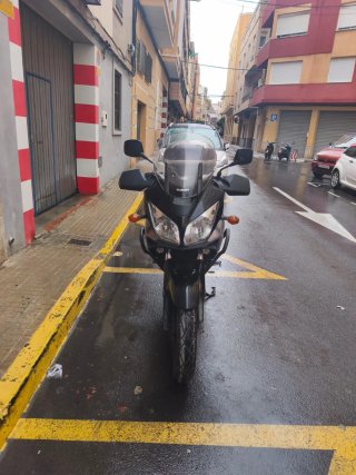 Suzuki V-Strom 650 Adventure.vendo o cambio