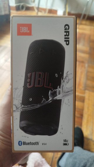 Altavoz JBL Grip sin abrir