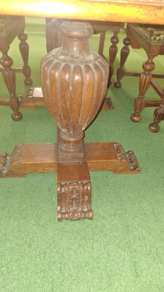Mesa antigua plegable de madera