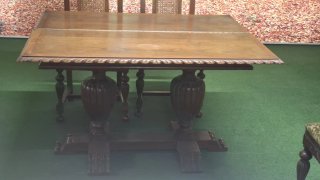 Mesa antigua plegable de madera