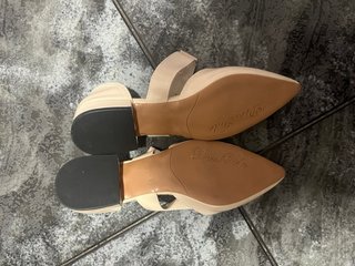 Talla 36 Zapatos planos beige mujer