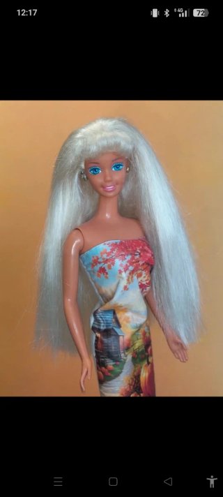 Barbie con vestito autunnale