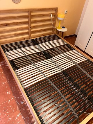 Cama de madera y somier 140