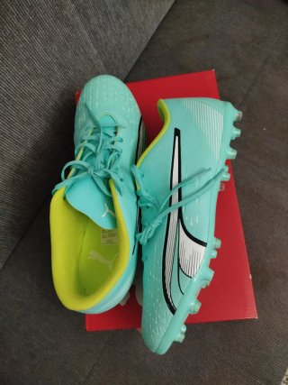 Botas de fútbol Puma nuevas sin estrenar
