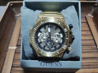 Reloj GUESS Dorado y Negro Original