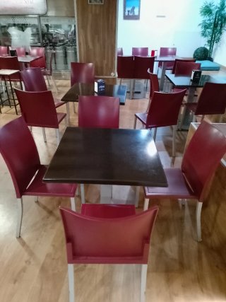 Mesas y sillas de comedor