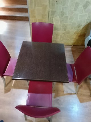 Mesas y sillas de comedor