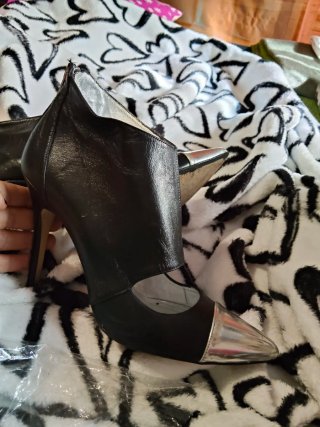 Botines Zapatos Tacón Negro y Plata
