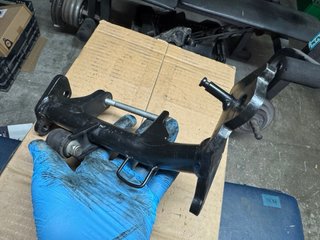 Soporte motor Aprilia RS50 Culo Avispa
