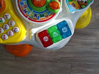 Mesa de juegos bilingüe VTech