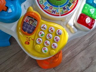 Mesa de juegos bilingüe VTech
