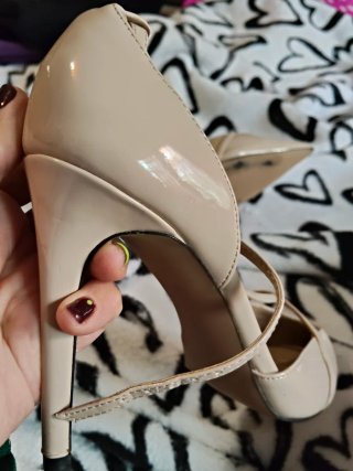 Zapatos tacón Zara beige