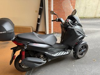 Piaggio MP3 300 Sport hpe Negra