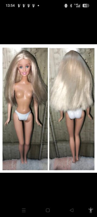 Barbie con vestito colorato