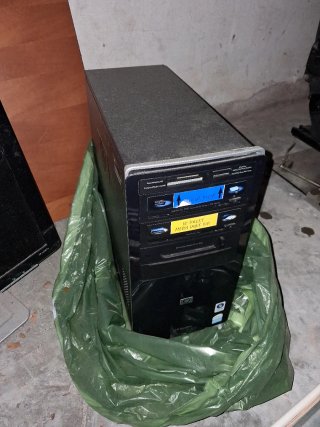 Ordenador de sobremesa en buen estado