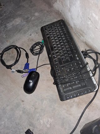 Ordenador de sobremesa en buen estado