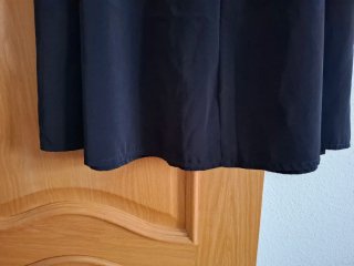 Falda negra elegante