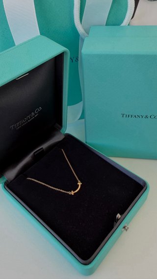 Collar Tiffany & Co. T Smile Oro