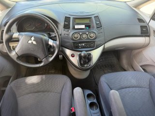 Mitsubishi Grandis 2008