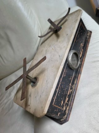 Balanza antigua de platos