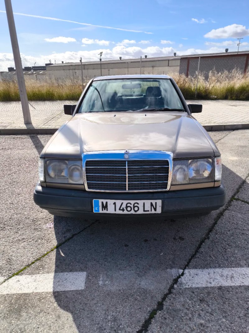 Mercedes-Benz Clase E 1993
