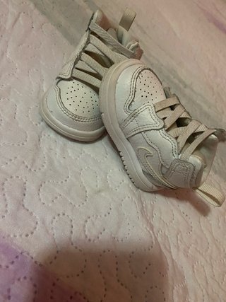 Deportivas Bebé Nike Blancas