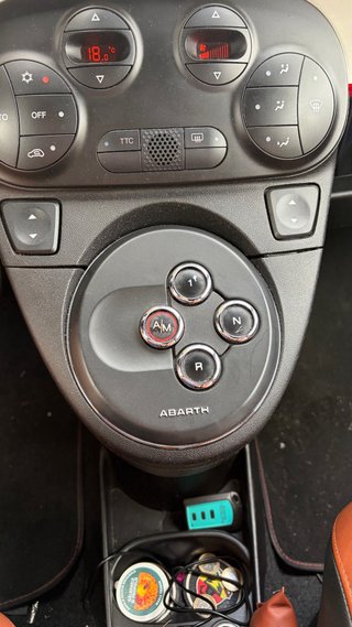 Abarth 500C ESSEESSE