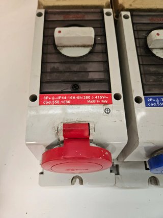 2 Prese Interbloccate Scame 220V e 380V