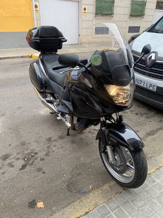 Honda Deauville Negra
