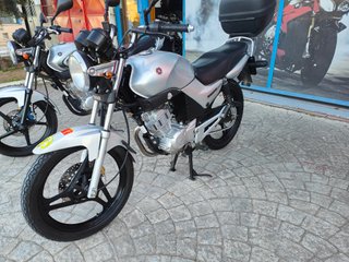 Yamaha YBR 125 2006 Plata 17.000 km
