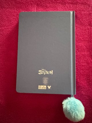 Quaderno Stitch con pompon