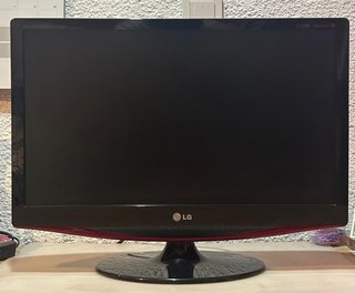 Monitor LG Flatron Full HD Negro/Rojo
