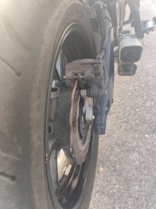 Yamaha Tracer 700  MT  07 Roja y Negra