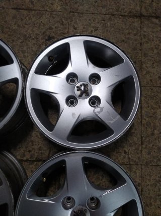 Llantas Peugeot 4 unidades