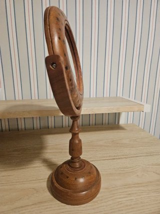 Specchio da trucco in legno con stelle