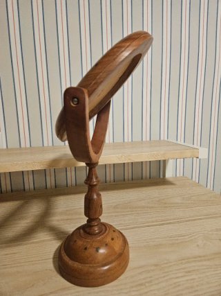 Specchio da trucco in legno con stelle