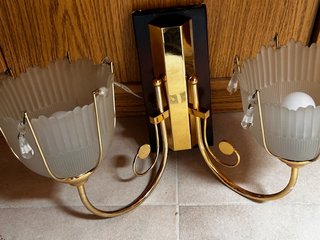 Apliques de pared dorados y transparentes