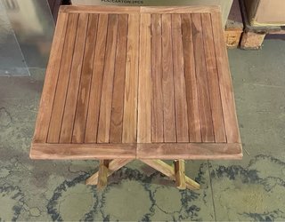 Mesa de madera plegable