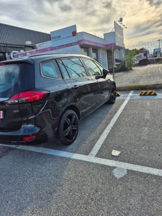 Opel Zafira Tourer 2012