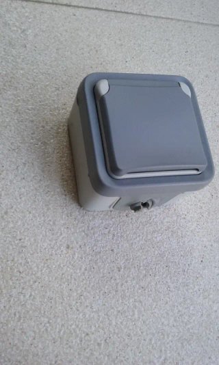 10 Enchufes Exteriores Legrand