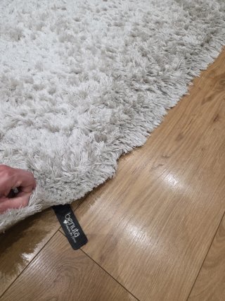 Alfombra Benuta Blanca largo pelo