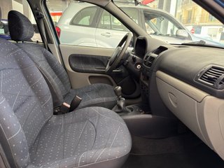 Renault Clio 2002