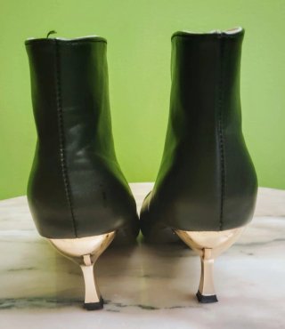 Botines piel serpiente y dorados