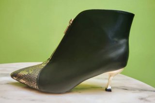 Botines piel serpiente y dorados