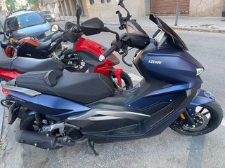 Moto Scooter 125cc 2024 Azul con mando adistancia