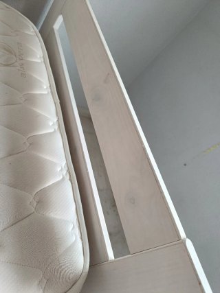 Cama nido blanca de madera de pino pintada