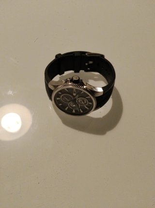 Reloj Lotus azul marino y plateado
