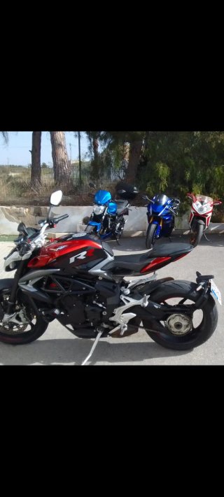 MV Agusta 800 RR Naked Negra/Roja