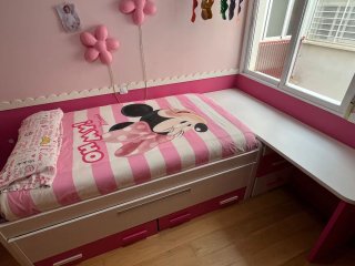 Habitación infantil en perfecto estado