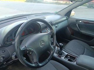 Mercedes c200k único dueño pocos km!
